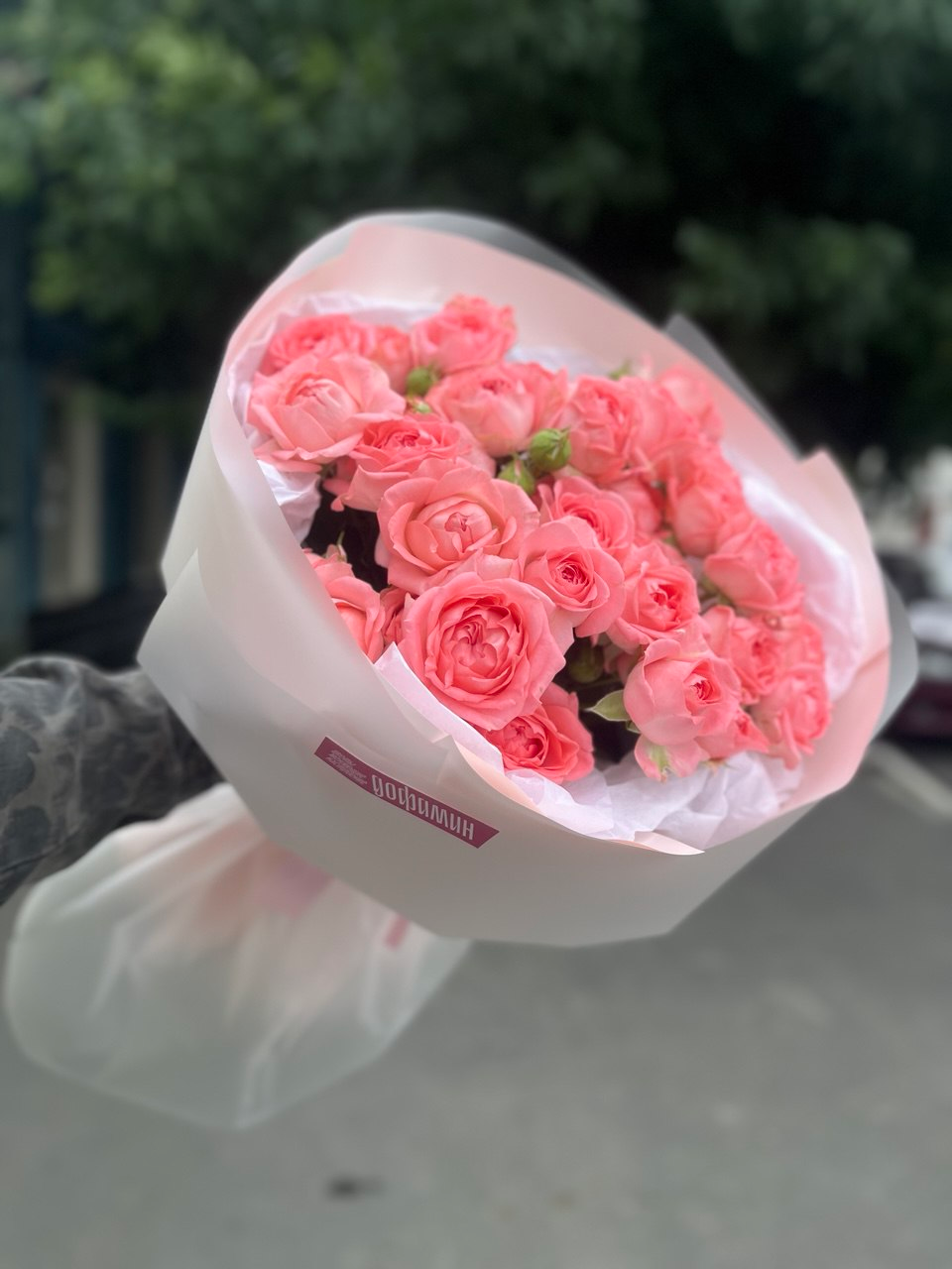 Букет и кустовой розы Фемке (M)