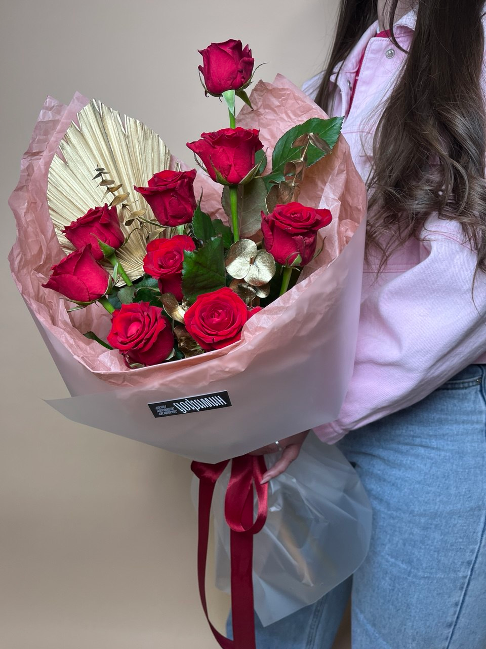 Букет из 9 красных роз (Кон Аморе)