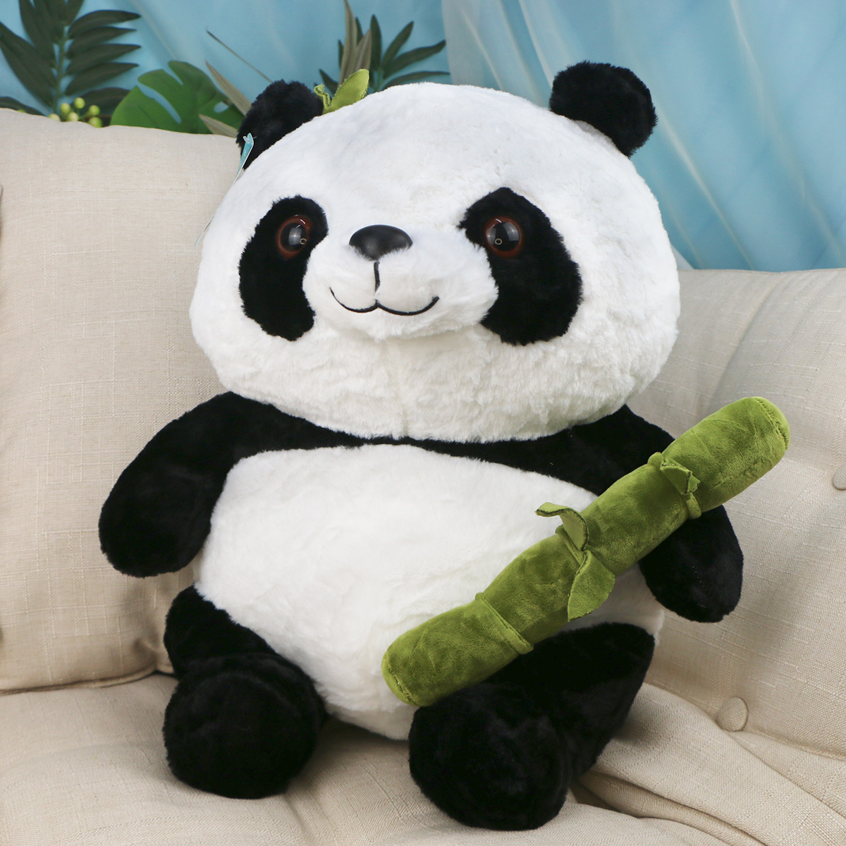 Панда пухлая с бамбуком, 45 см