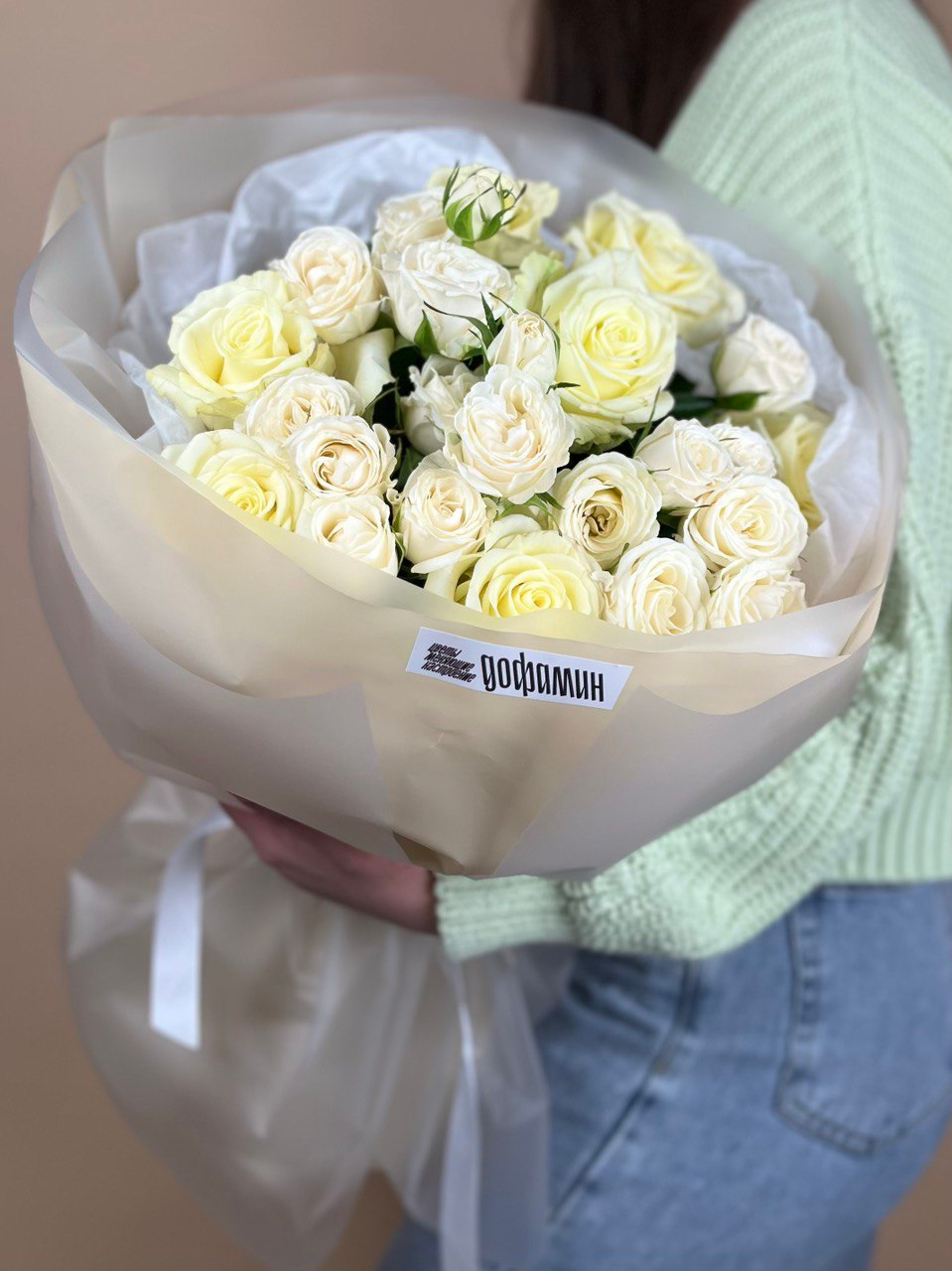 Дуо-букет из белых роз (M)
