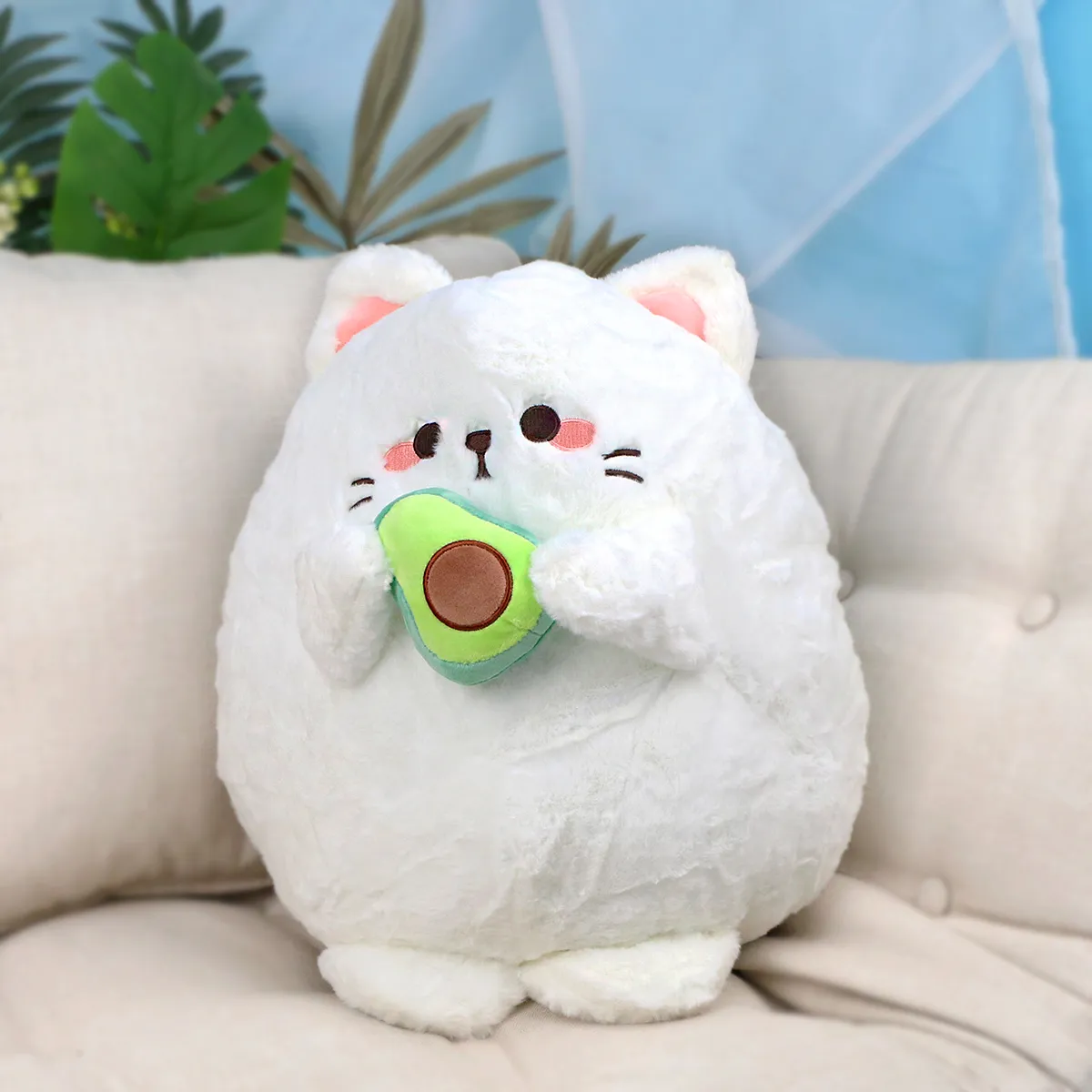 Пухлый котик с авокадо, 45 см (Белый)