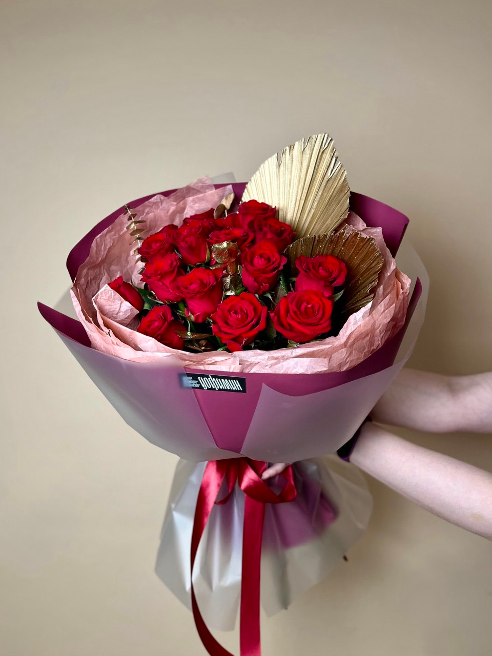 Букет из 15 красных роз (Кон Аморе)