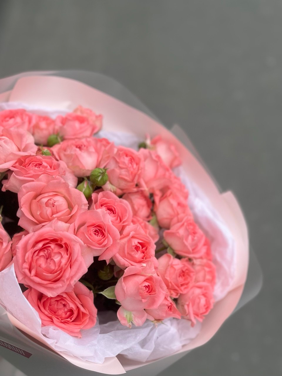 Букет и кустовой розы Фемке (M)